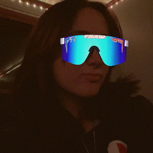 Meet your Posher, Maya